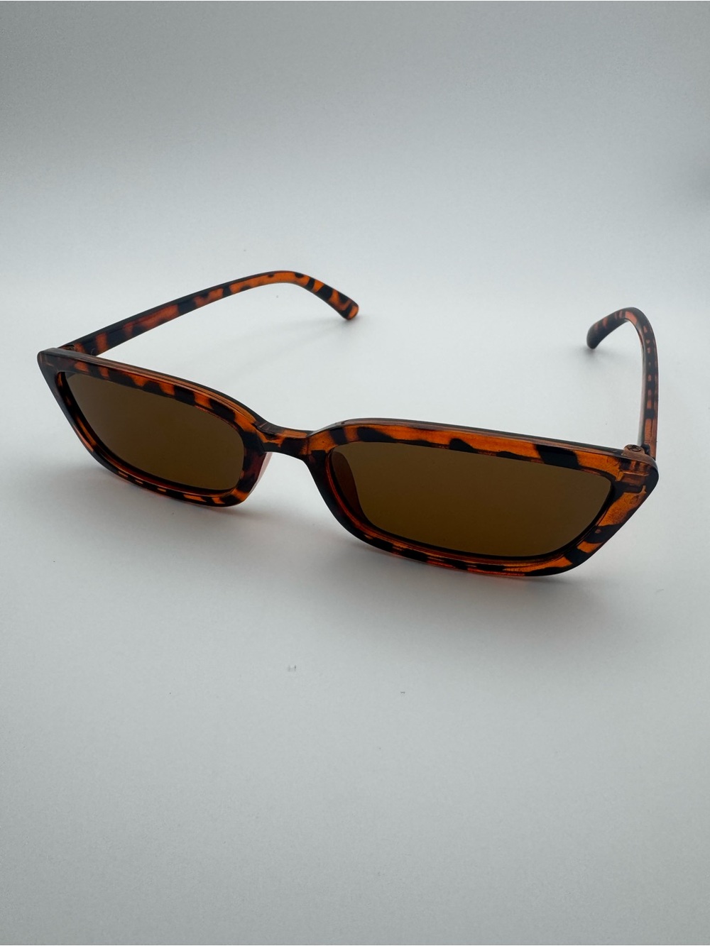 Tortoiseshell Cat-Eye Sunglasses - Brown Lenses